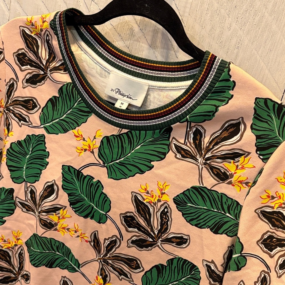 3.1 Phillip Lim Short Sleeve Tee Palm Leaf Tropical Print pink green EUC Medium
